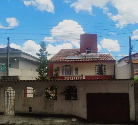 Sobrado, 8 quartos, 352 m² - Foto 1