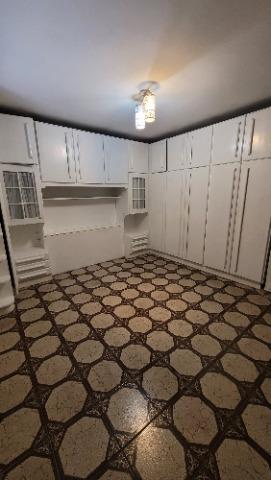 Casa, 5 quartos, 223 m² - Foto 9