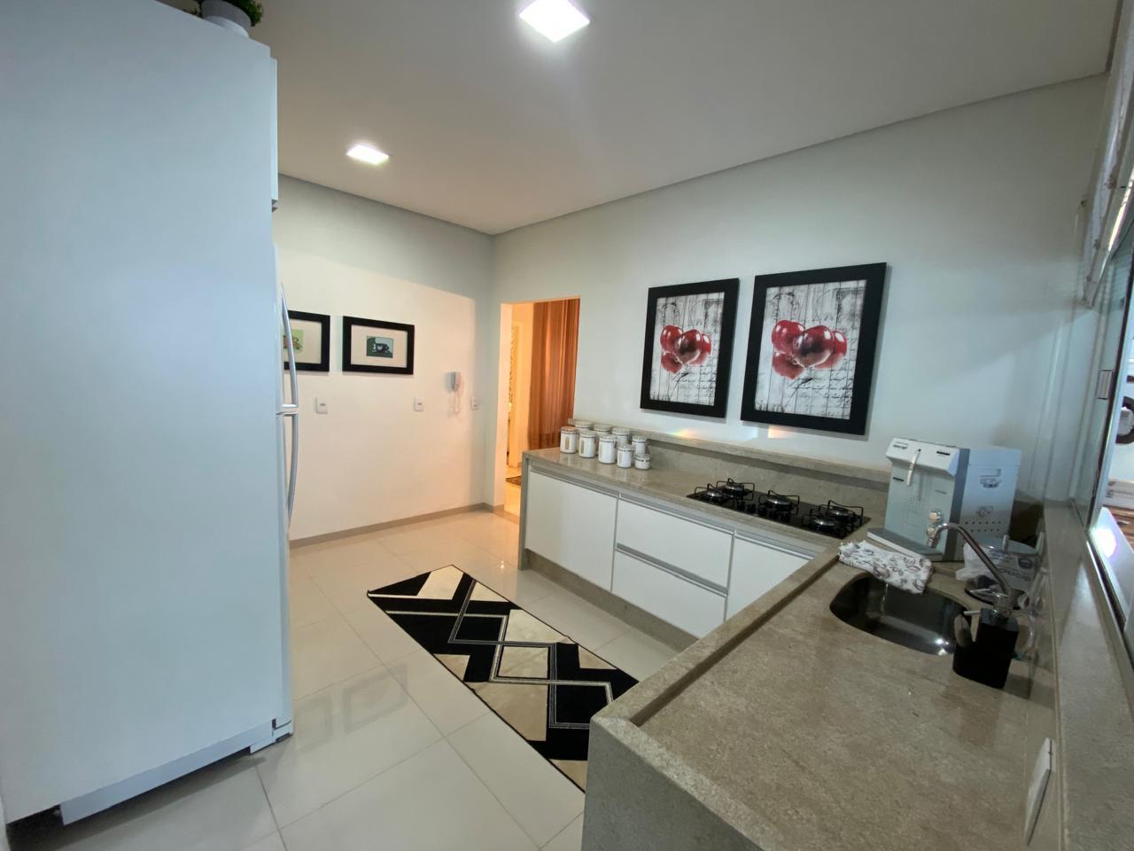 Casa, 3 quartos, 244 m² - Foto 14