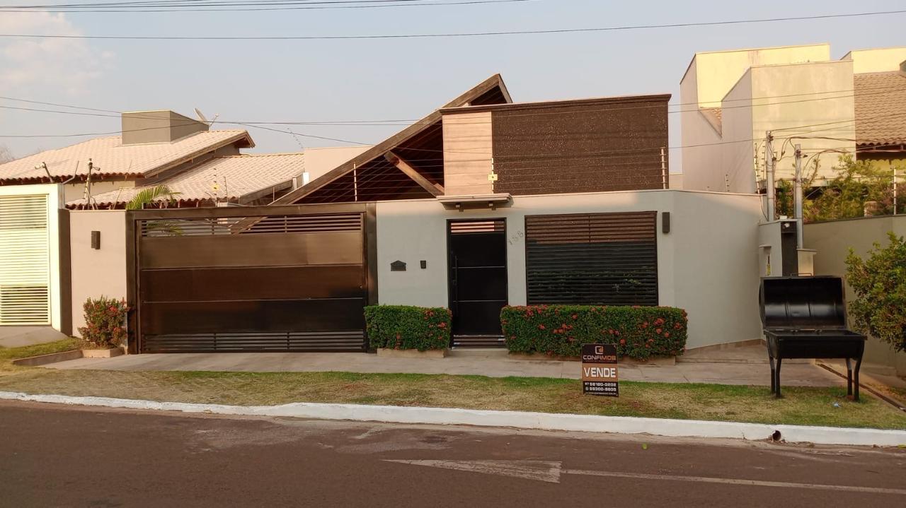 Casa, 3 quartos, 244 m² - Foto 1