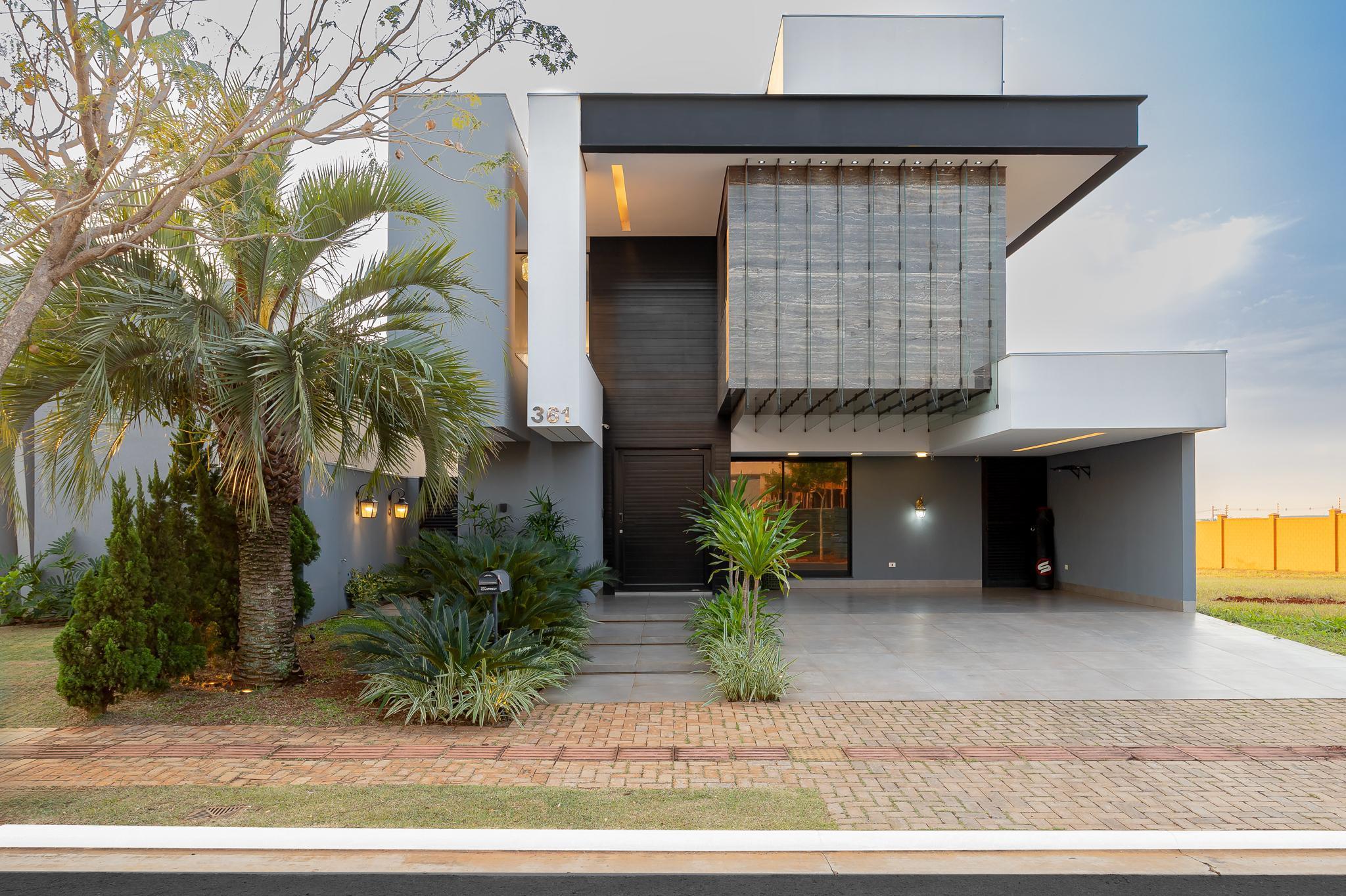 Sobrado, 3 quartos, 307 m² - Foto 1