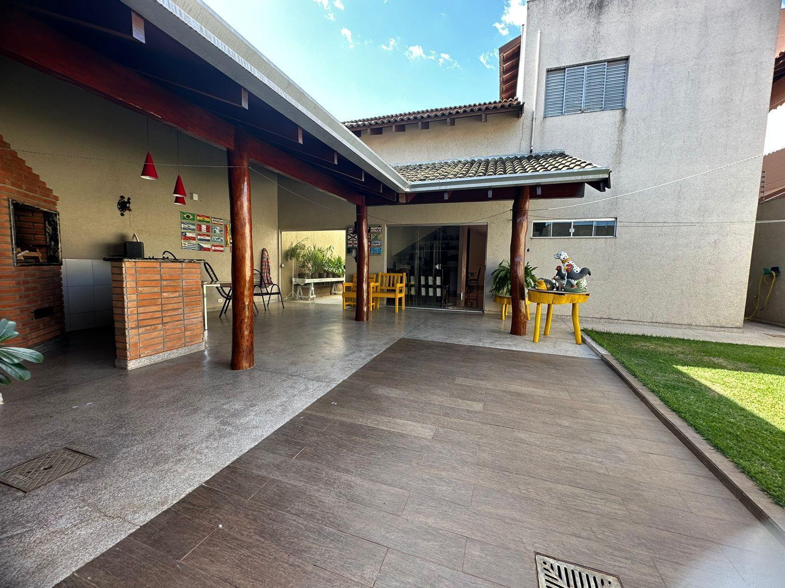 Sobrado, 4 quartos, 292 m² - Foto 2