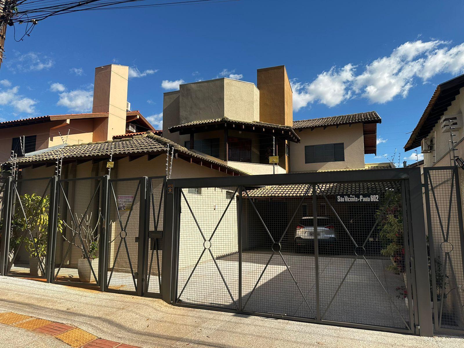 Sobrado, 4 quartos, 292 m² - Foto 1