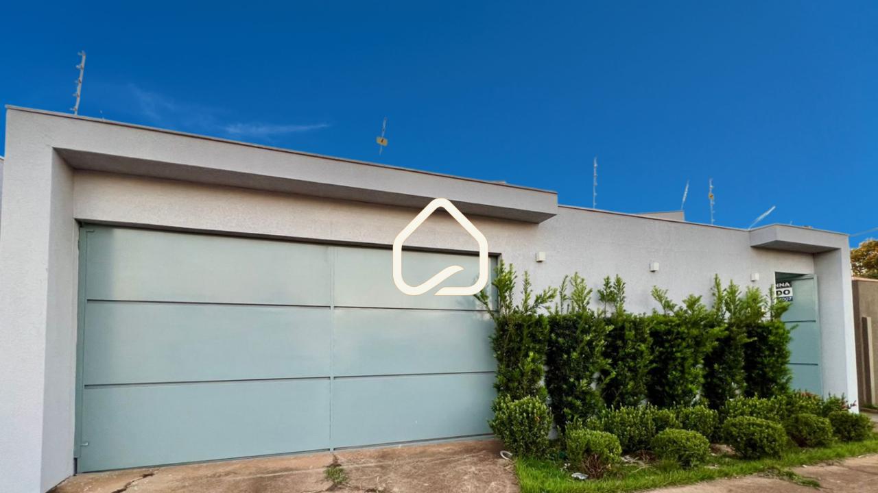 Casa, 3 quartos, 194 m² - Foto 1