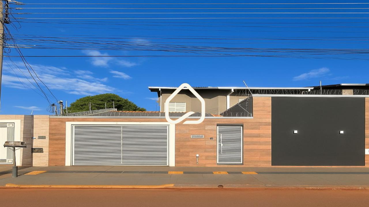 Sobrado, 4 quartos, 247 m² - Foto 1